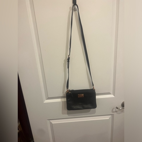 EUC Michael Kors Purse - Picture 2 of 6